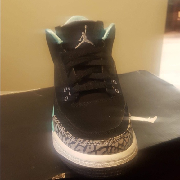 Jordan’s - Picture 2 of 3